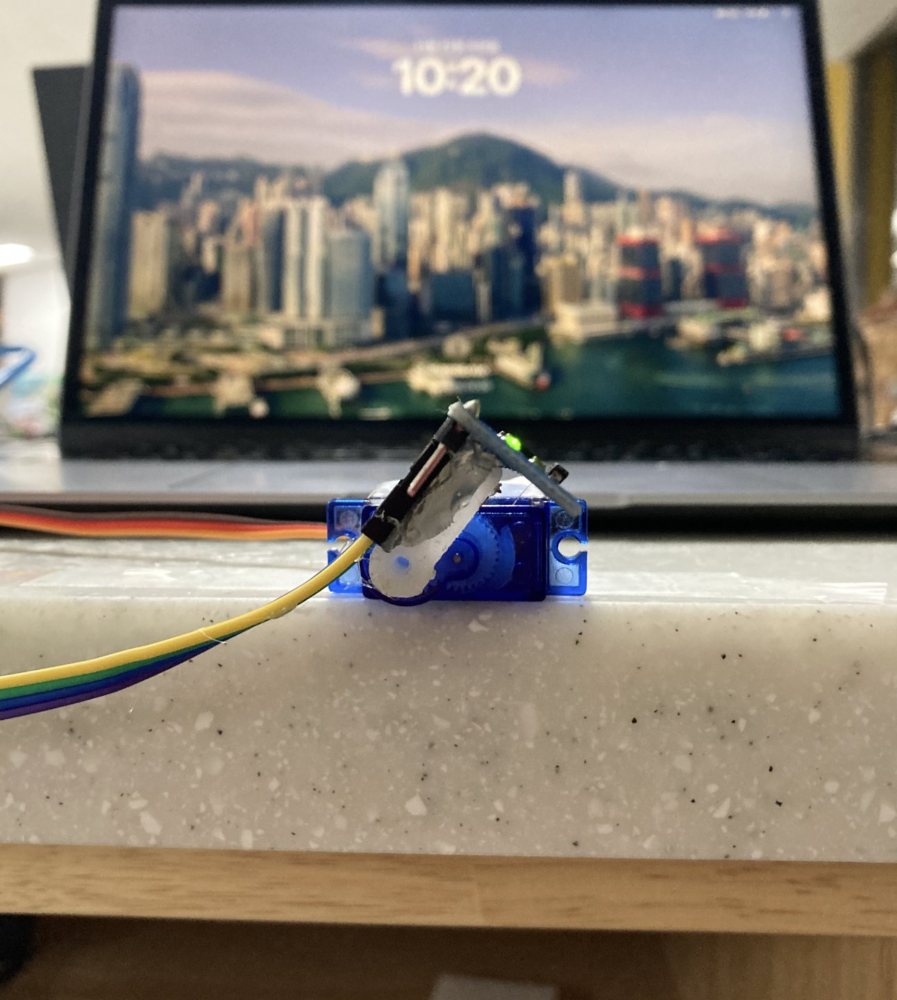 The MPU-6050 mounted on a servo, swinging through the pitch axis for the experiment